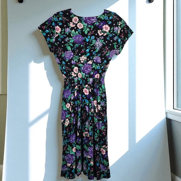Shelly Michaels Floral Dress Woman 7/8 Vintage‎ Button Front Rayon Purple Green - Picture 2 of 10